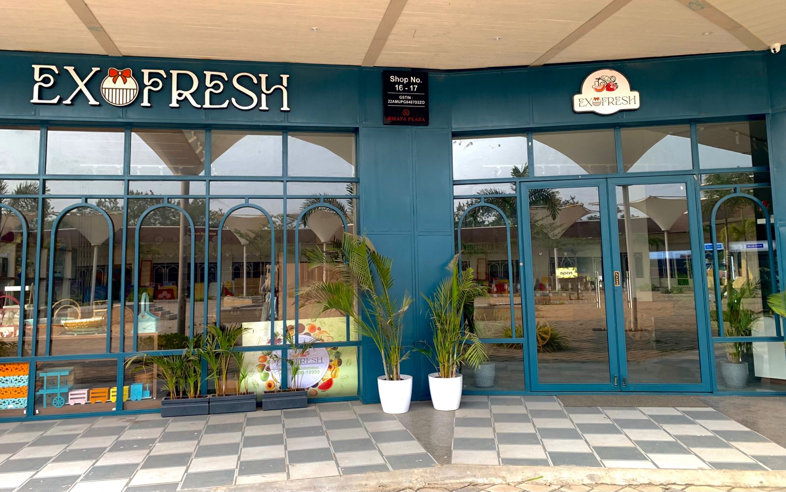 Fresh produce market